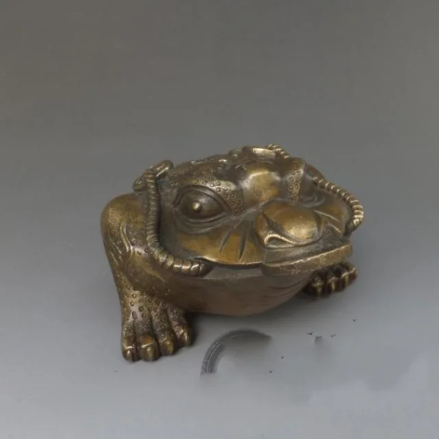 LAOJUNLU Pure Copper ThreeLegged Jin Chan Enamel Ornaments Lucky Fortune SevenStar Golden Toad Enamel Imitation Antique Bronze 
LAOJUNLU Pure Copper ThreeLegged Jin Chan Enamel Ornaments Lucky Fortune SevenStar Golden Toad Enamel Imitation Antique Bronze