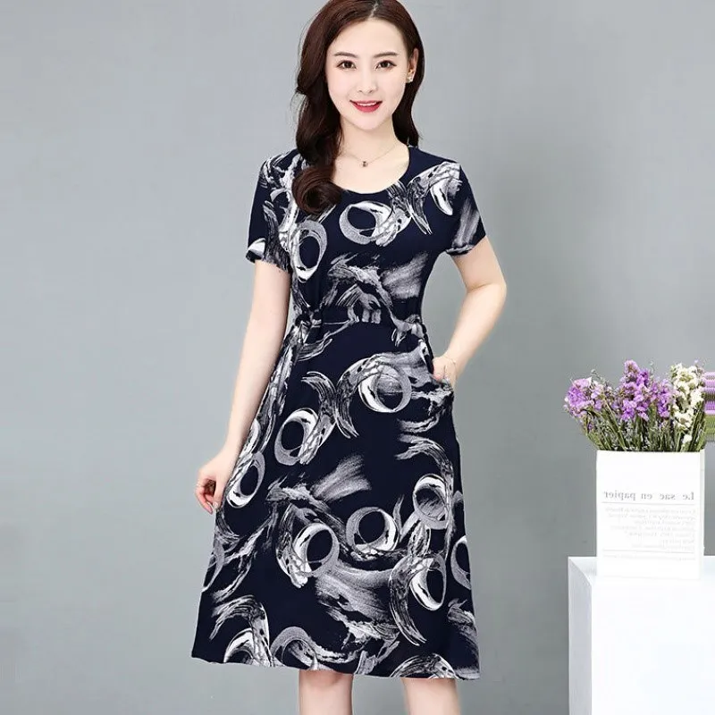New Women Casual Floral Print Dress 6XL Ladies Comfortable Short Sleeve O-neck Summer Party Long Dress Plus Size Female Vestidos
New Women Casual Floral Print Dress 6XL Ladies Comfortable Short Sleeve O-neck Summer Party Long Dress Plus Size Female Vestidos