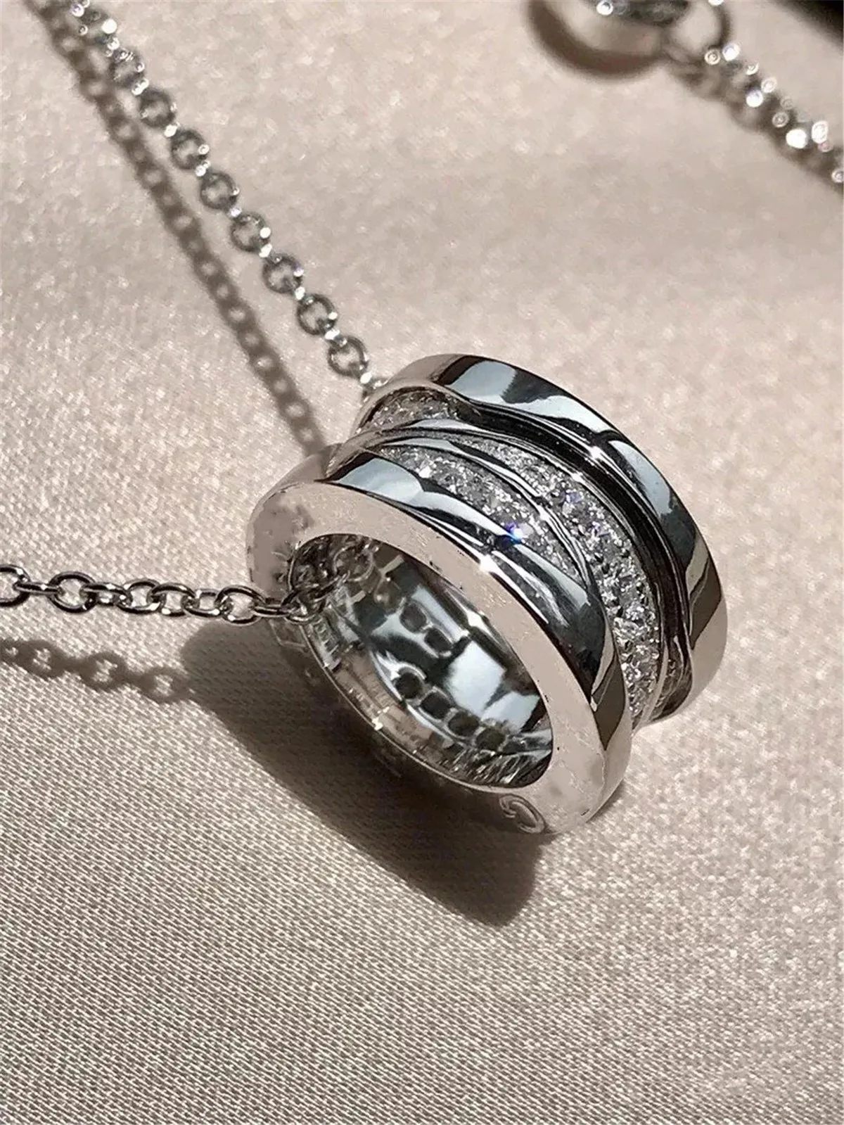 New Arrival Necklaces Cn(origin) None Unisex Zircon Silver Pendant Necklaces Cnas Classic Party O-chain Necklaces Silver 925
New Arrival Necklaces Cn(origin) None Unisex Zircon Silver Pendant Necklaces Cnas Classic Party O-chain Necklaces Silver 925