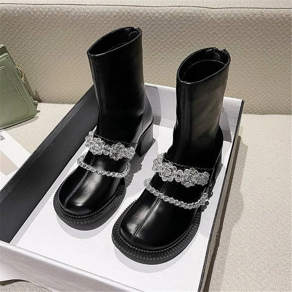 Fashion Brand Women Ankle Boots Med Heel Platform Non Slip PU Leather Soft Short Boots Shoes Round Toe Slip On Martin Boots
Fashion Brand Women Ankle Boots Med Heel Platform Non Slip PU Leather Soft Short Boots Shoes Round Toe Slip On Martin Boots