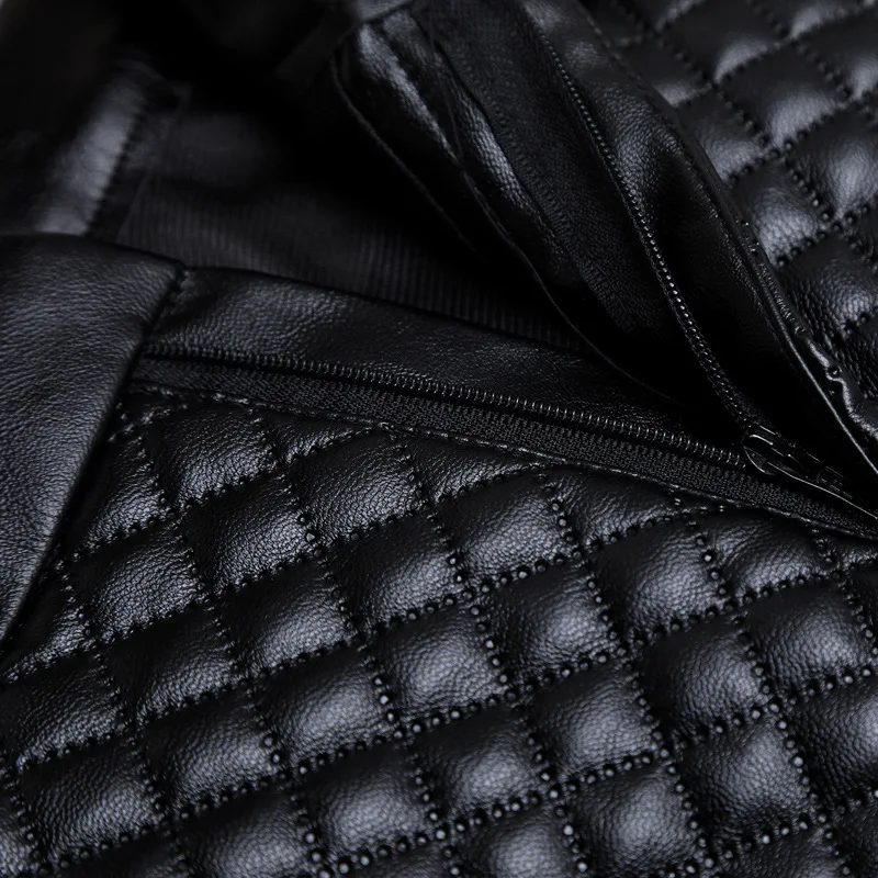 PU Leather High Waist Shorts Women Black Shorts with Belt Casual Sexy Short Fashion Streetwear Ladies Autumn Winter Plus Size
PU Leather High Waist Shorts Women Black Shorts with Belt Casual Sexy Short Fashion Streetwear Ladies Autumn Winter Plus Size