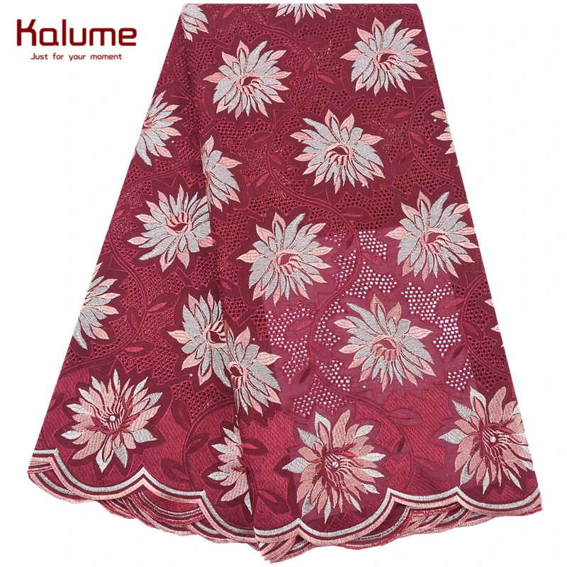 Kalume Top Sale African Swiss Cotton Lace Fabric Embroidery Hole Design Nigerian Swiss Voile Lace With Stones For Sewing F2126
Kalume Top Sale African Swiss Cotton Lace Fabric Embroidery Hole Design Nigerian Swiss Voile Lace With Stones For Sewing F2126
