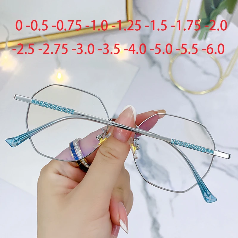 Metal Polygon Finished Myopia Glasses Women Men Diopter -0.5 -1.0 -1.5 -2.0 -2.5 -3.0 -3.5 Ultralight Nearsighted Eyewear
Metal Polygon Finished Myopia Glasses Women Men Diopter -0.5 -1.0 -1.5 -2.0 -2.5 -3.0 -3.5 Ultralight Nearsighted Eyewear