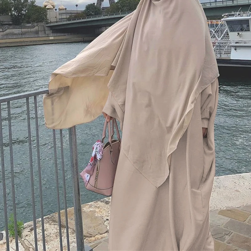 Хиджаб Abaya однотонный, тонкий мягкий модный Удобный длинный шарф из Дубая, индейки, мусульманского шифона, 15 видов, лето
Хиджаб Abaya однотонный, тонкий мягкий модный Удобный длинный шарф из Дубая, индейки, мусульманского шифона, 15 видов, лето