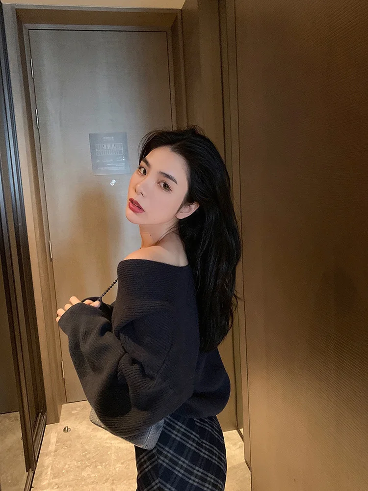 2020 new winter knitting render unlined upper garment of crossover v-neck dew shoulder in ms sweater dress sexy loose
2020 new winter knitting render unlined upper garment of crossover v-neck dew shoulder in ms sweater dress sexy loose
