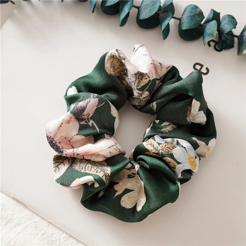 Fashion Satin Hair Scrunchies Hair Accessories Women Floral Print Hair Rope Rubber Bands Ponytail Hair Ties Elastic Hair Band
Fashion Satin Hair Scrunchies Hair Accessories Women Floral Print Hair Rope Rubber Bands Ponytail Hair Ties Elastic Hair Band