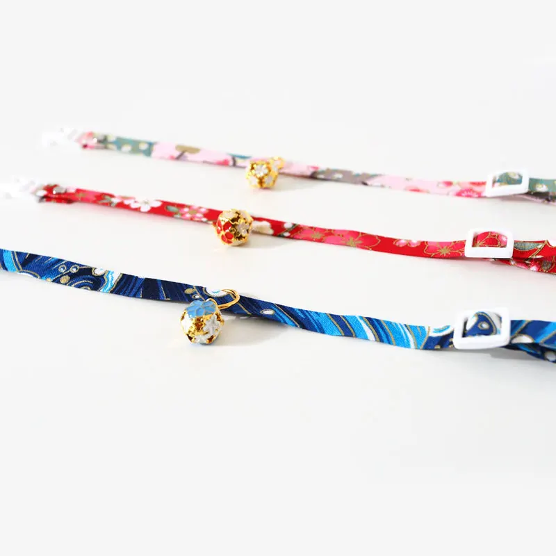 Bell Breakaway Cat Collar Daisy Floral Pattern Flower Adjustable Safety Breakaway Collars for Cats Kitten 
Bell Breakaway Cat Collar Daisy Floral Pattern Flower Adjustable Safety Breakaway Collars for Cats Kitten