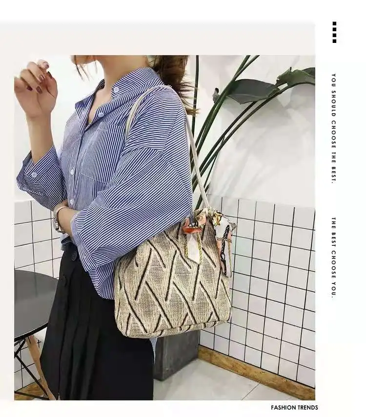 2021 summer small fresh bag new style shoulder bag western style silk scarf bucket personalized straw bag
2021 summer small fresh bag new style shoulder bag western style silk scarf bucket personalized straw bag