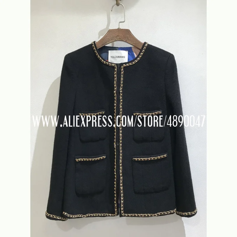 women's retro wool coat long sleeve round neck coat with High-quality chain black thin tweed jacket with silk lining
women's retro wool coat long sleeve round neck coat with High-quality chain black thin tweed jacket with silk lining