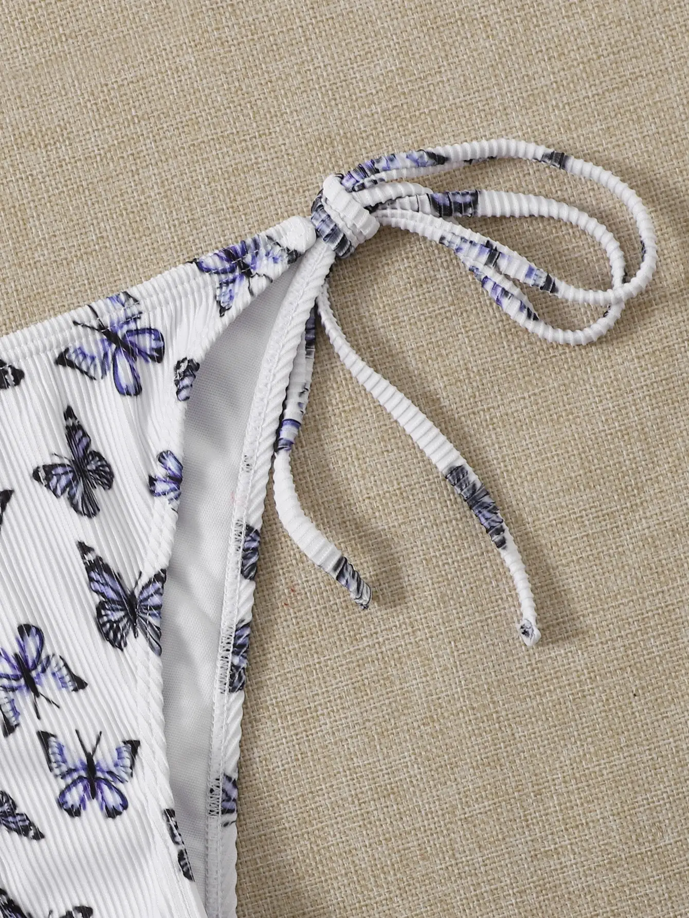 Butterfly Print Bikinis Sexy Bikini 2021 New Arrival Padded Bra Low Waist Swimsuit Female Bandage Swimwear Women
Butterfly Print Bikinis Sexy Bikini 2021 New Arrival Padded Bra Low Waist Swimsuit Female Bandage Swimwear Women