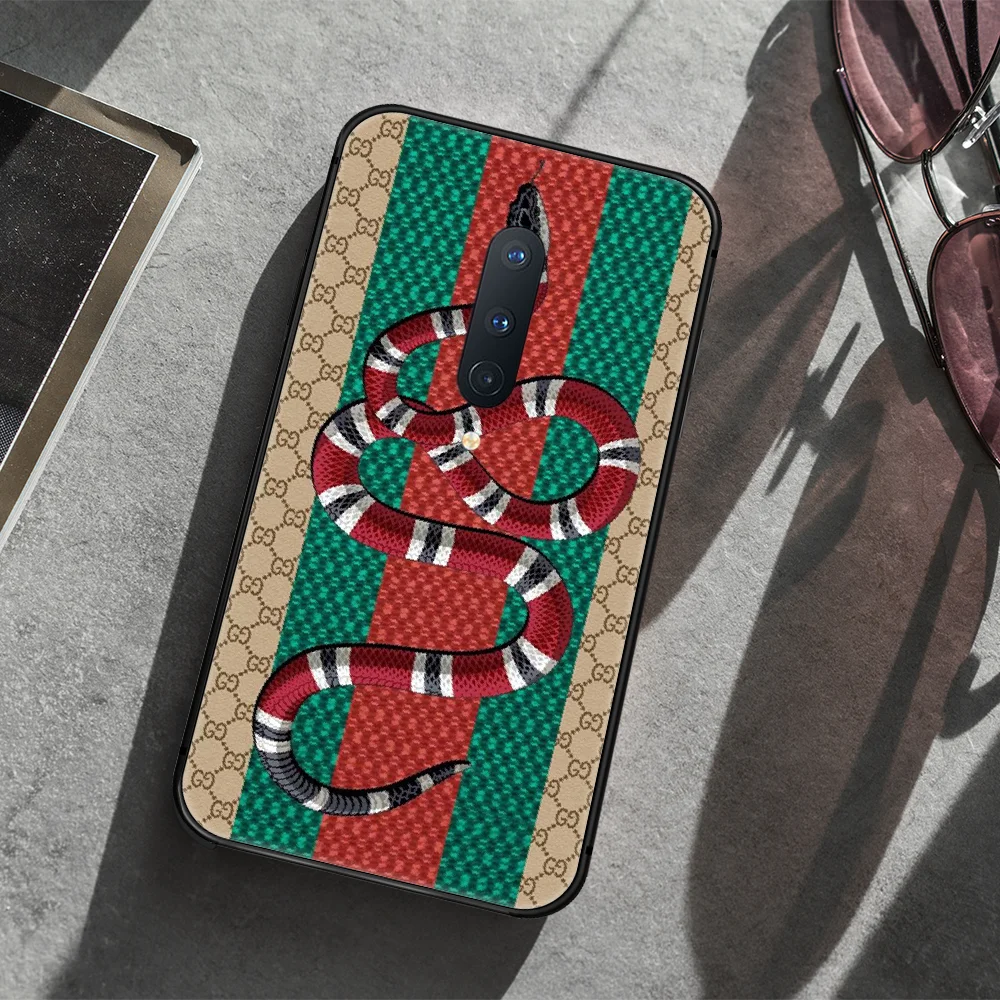 Italian luxury brand snake tiger bee Phone Case Cover Hull For 1+ Oneplus 5T 6 6T 7 7Pro 7T 8 8Pro 8T black Etui Painting
Italian luxury brand snake tiger bee Phone Case Cover Hull For 1+ Oneplus 5T 6 6T 7 7Pro 7T 8 8Pro 8T black Etui Painting