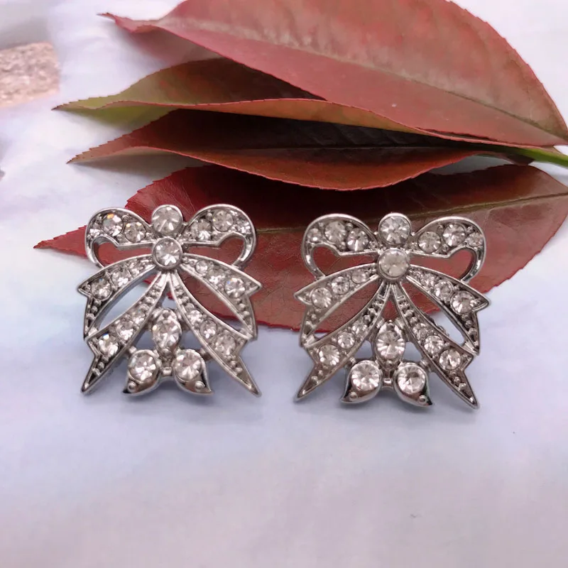 Rhinestones Vintage Earrings Stud, Piercing Alloy Geometric Crystal Brinco Accessories
Rhinestones Vintage Earrings Stud, Piercing Alloy Geometric Crystal Brinco Accessories