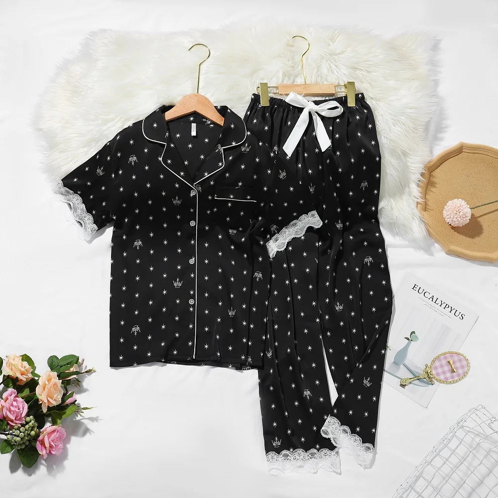 Women Ice Silk Lace Sleepwear Suit Summer Print Pajamas Sets Spring Short Sleeved Trousers Nightclothes 2 Piece Pyjamas Homewear
Women Ice Silk Lace Sleepwear Suit Summer Print Pajamas Sets Spring Short Sleeved Trousers Nightclothes 2 Piece Pyjamas Homewear