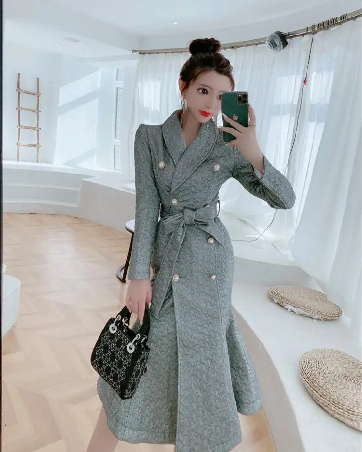 Autumn winter Party elegant long trench coat women lapel long-sleeve sequins shiny slim double breasted coat with belt s778
Autumn winter Party elegant long trench coat women lapel long-sleeve sequins shiny slim double breasted coat with belt s778