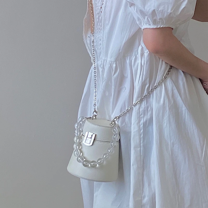 Luxury Mini Bucket bag 2021 Summer New High-quality PU Leather Women's Designer Handbag Pearl strap Shoulder Messenger Bag
Luxury Mini Bucket bag 2021 Summer New High-quality PU Leather Women's Designer Handbag Pearl strap Shoulder Messenger Bag