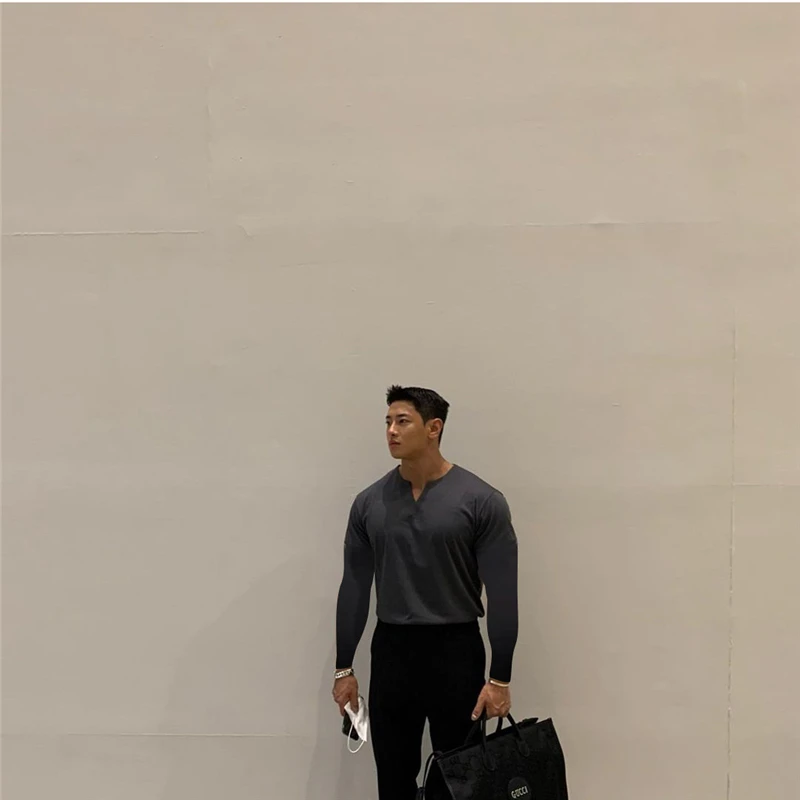 ZMYJR New Summer Sportswear Mens V-neck Long T Shirts Fashion Men's Tops Cotton Fitness T-shirt Gym Long Sleeve Tshirt 
ZMYJR New Summer Sportswear Mens V-neck Long T Shirts Fashion Men's Tops Cotton Fitness T-shirt Gym Long Sleeve Tshirt