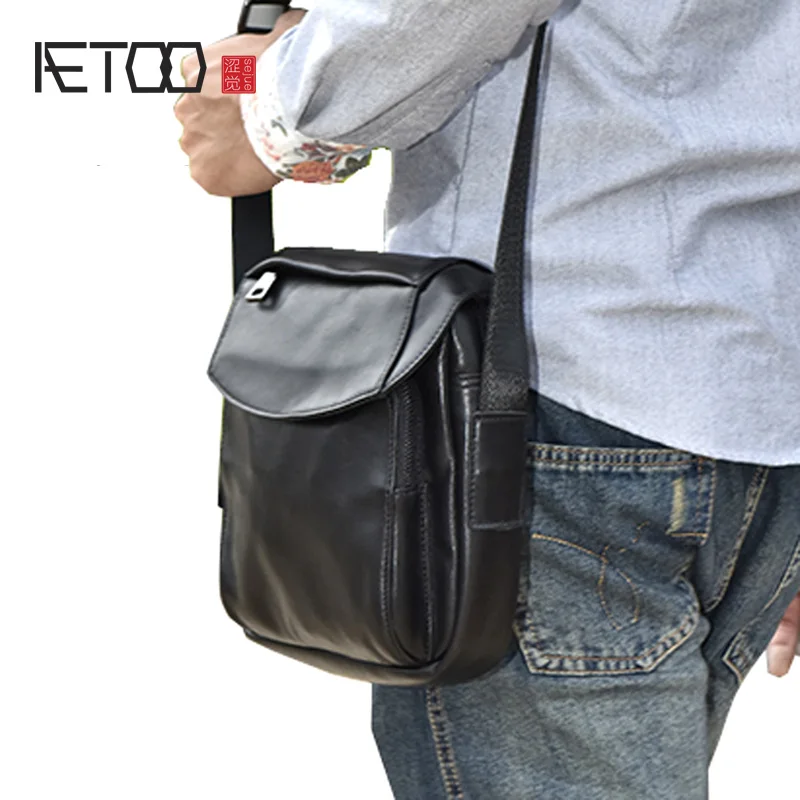 AETOO Men's leather slant bag, fashion casual handmade leather men's bag, head leather soft leather vertical one-shoulder bag
AETOO Men's leather slant bag, fashion casual handmade leather men's bag, head leather soft leather vertical one-shoulder bag