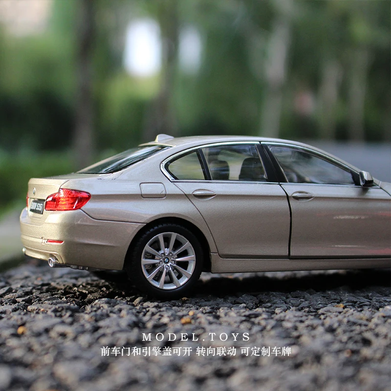 Модель спортивного автомобиля WELLY 1:24 BMW 535i из сплава модель декоративная