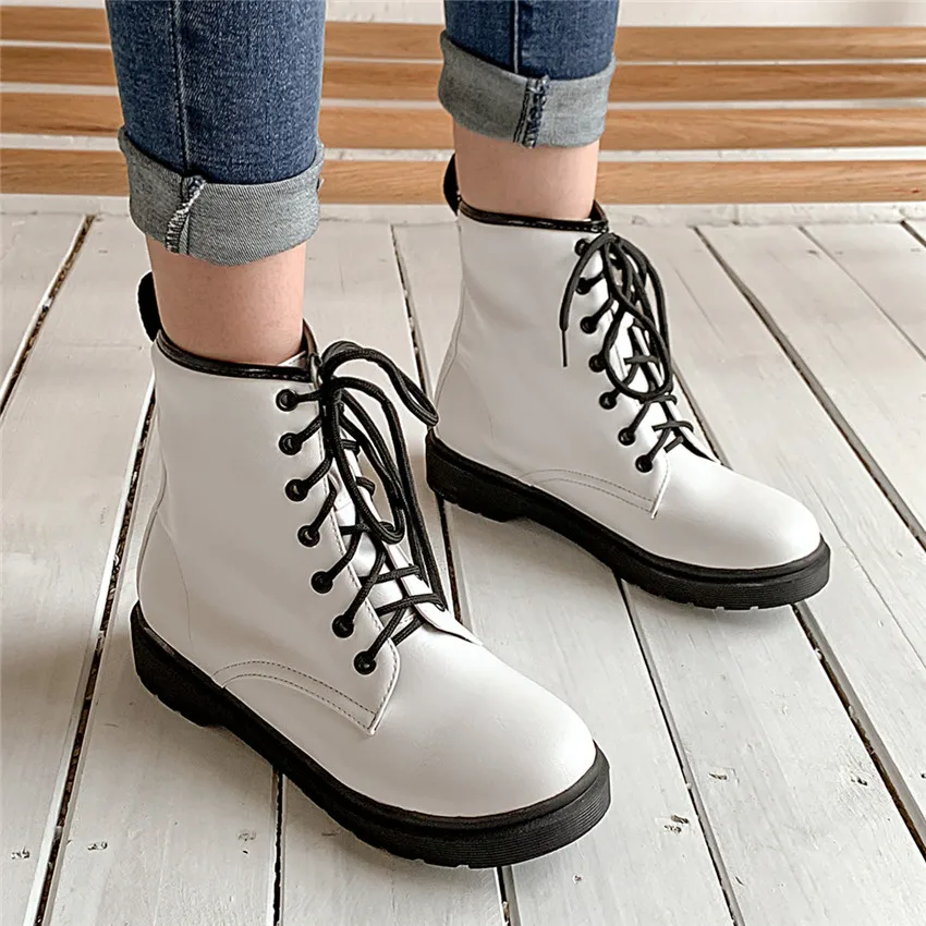 Martin Boots Female Autumn British Low High Heel Thick Short Boots Woman Motorcycle Boots Women shoes Small Big Size 33 - 43
Martin Boots Female Autumn British Low High Heel Thick Short Boots Woman Motorcycle Boots Women shoes Small Big Size 33 - 43