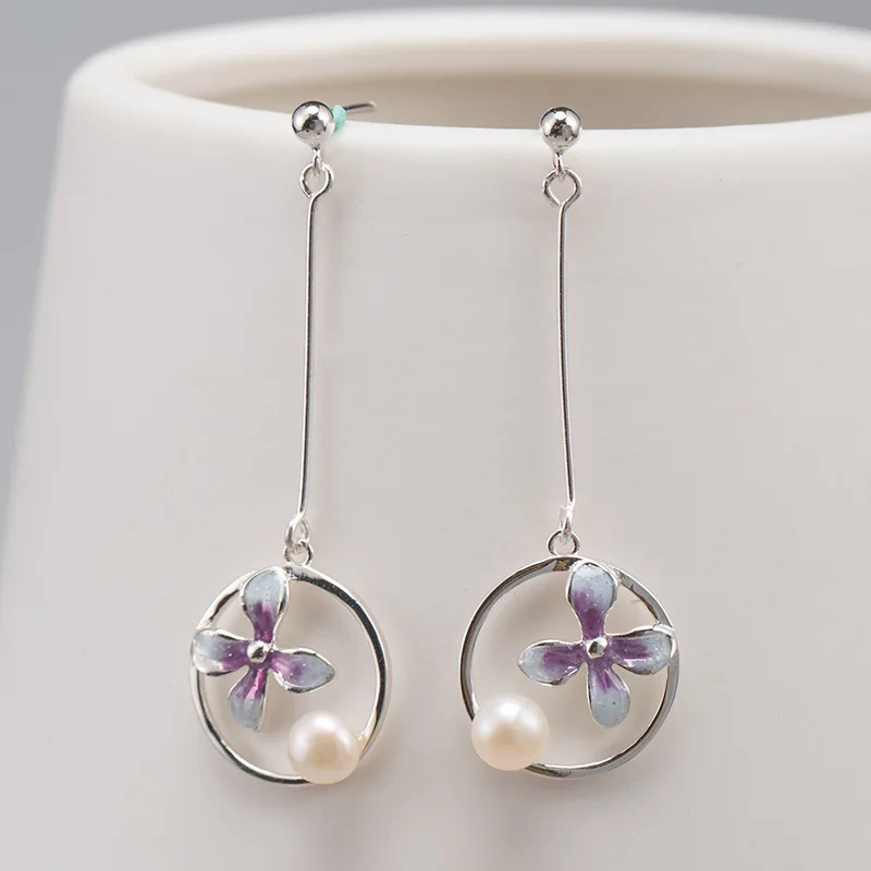 Fantastic Female Epoxy Four Petal Flower Dangle Pearl Earrings Silver 925 Vintage Ethnic Simple Temperament Ear Jewelry Women
Fantastic Female Epoxy Four Petal Flower Dangle Pearl Earrings Silver 925 Vintage Ethnic Simple Temperament Ear Jewelry Women