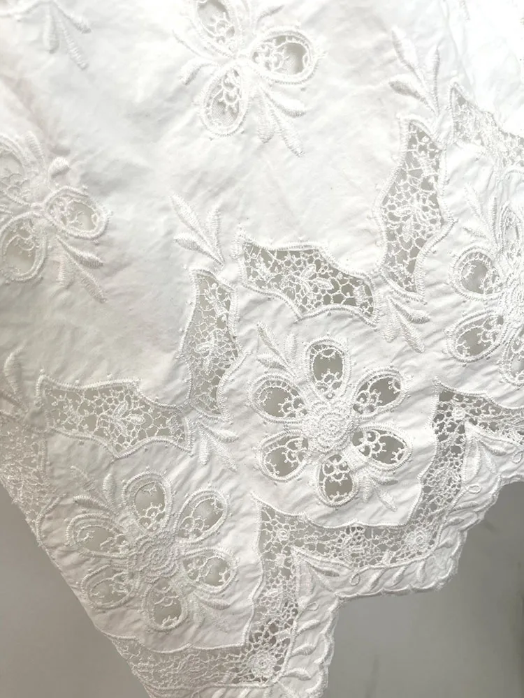 Women White Slash Neck Mini Dress Embroidery Hollow out Elastic Waist Ruffles Off-shoulder Sweet Robe 2021 Summer
Women White Slash Neck Mini Dress Embroidery Hollow out Elastic Waist Ruffles Off-shoulder Sweet Robe 2021 Summer
