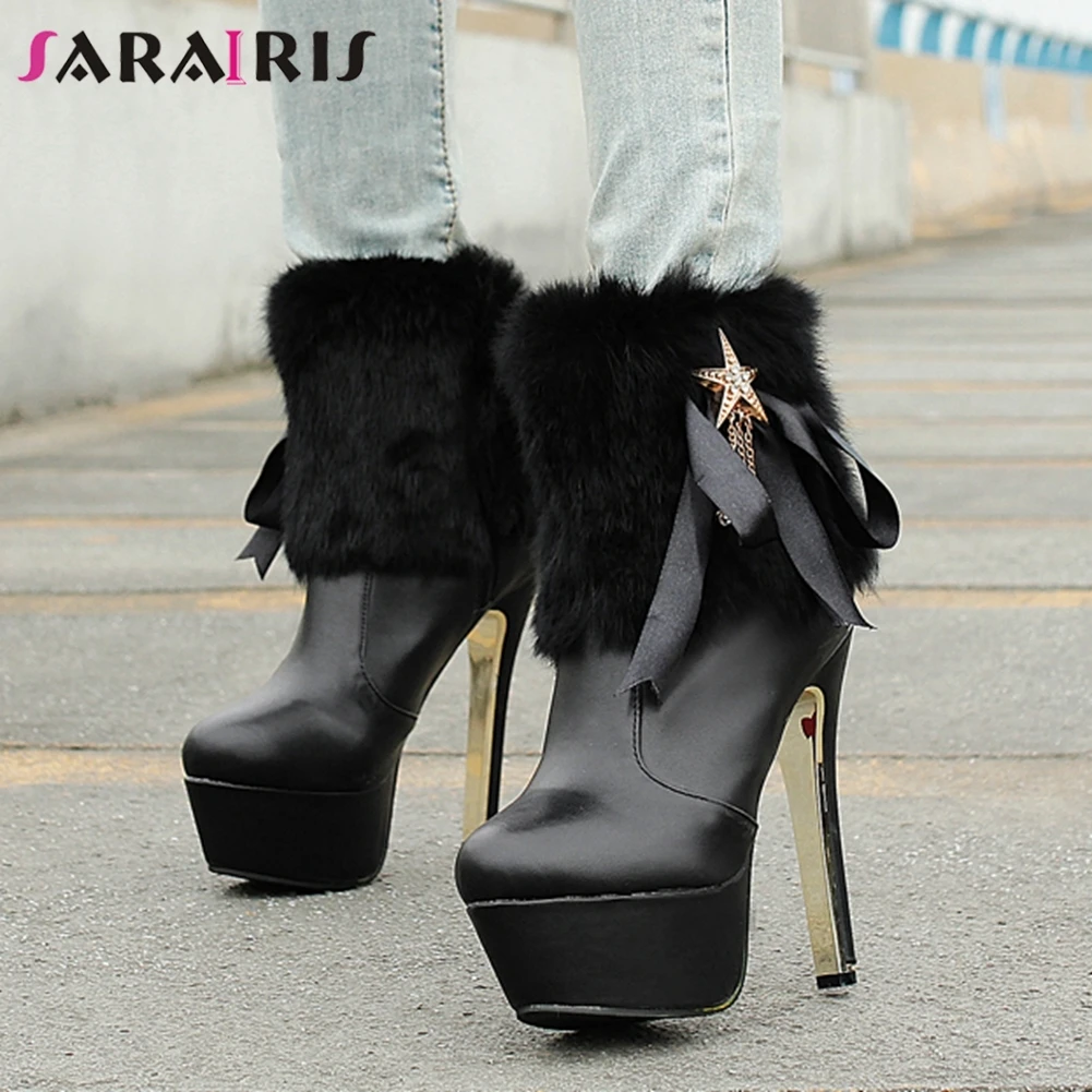 Женские ботильоны на платформе SARAIRIS, с круглым носком, на тонком высоком каблуке, с металлическими украшениями, осень
Женские ботильоны на платформе SARAIRIS, с круглым носком, на тонком высоком каблуке, с металлическими украшениями, осень