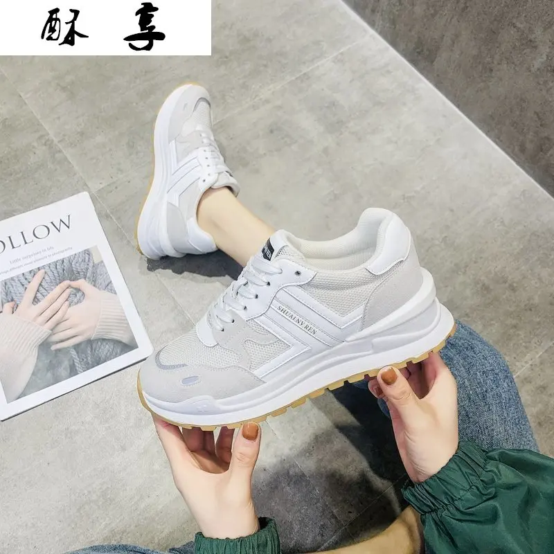 2021 New Spring Women's Sneakers Breathable Lace-up Platform Shoes Casual Women's Shoes Comfortable Vulcanized Shoes for Women
2021 New Spring Women's Sneakers Breathable Lace-up Platform Shoes Casual Women's Shoes Comfortable Vulcanized Shoes for Women