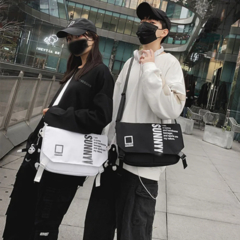 Fashionable Oxford Cloth Messenger Bag For Men And Women Casual Street Large-Capacity Shoulder Bag Simple Personality Satchel
Fashionable Oxford Cloth Messenger Bag For Men And Women Casual Street Large-Capacity Shoulder Bag Simple Personality Satchel