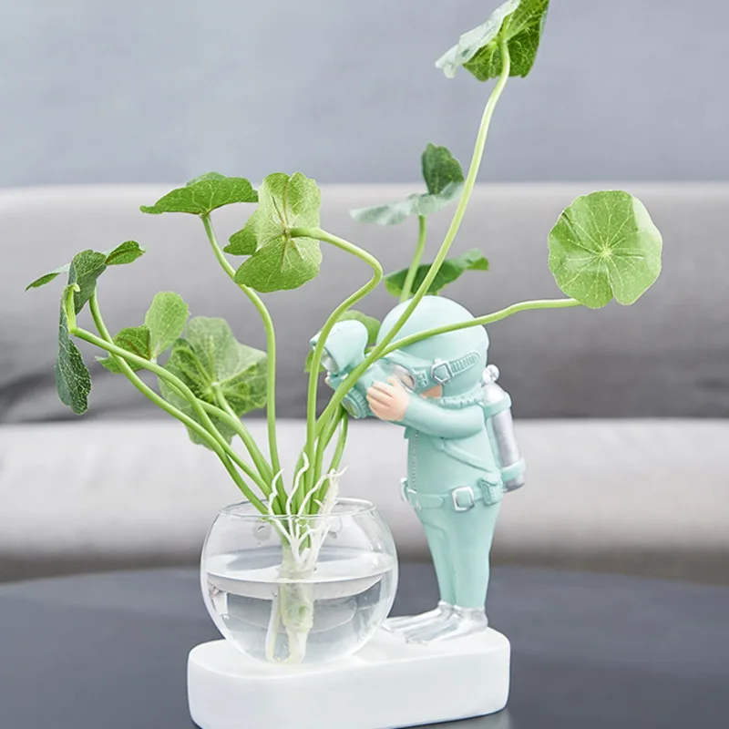 Nordic Diver Flower Pots Astronaut Hydroponic Green Plant Vase Creative Soft Decorations on Coffee Shop Table Home Decorations
Nordic Diver Flower Pots Astronaut Hydroponic Green Plant Vase Creative Soft Decorations on Coffee Shop Table Home Decorations