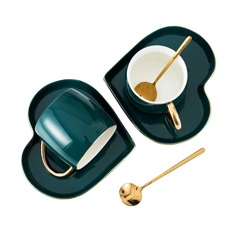 Royal European Creative Coffee Cup Ceramic Bone China Tea Cup With Handle Handmade Saucer Taza Para Te Cup And Saucer 50CS50
Royal European Creative Coffee Cup Ceramic Bone China Tea Cup With Handle Handmade Saucer Taza Para Te Cup And Saucer 50CS50