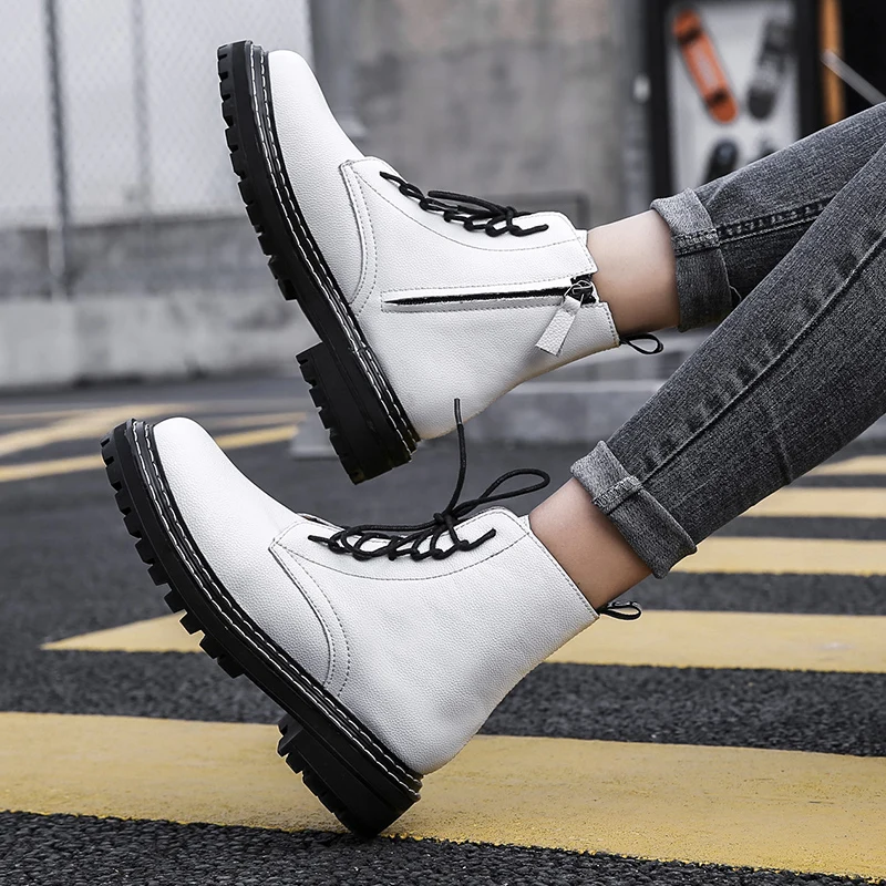 2020 Women Boots Genuine Leather Ankle Boots Casual Women's Autumn Boots Botines Mujer
2020 Women Boots Genuine Leather Ankle Boots Casual Women's Autumn Boots Botines Mujer