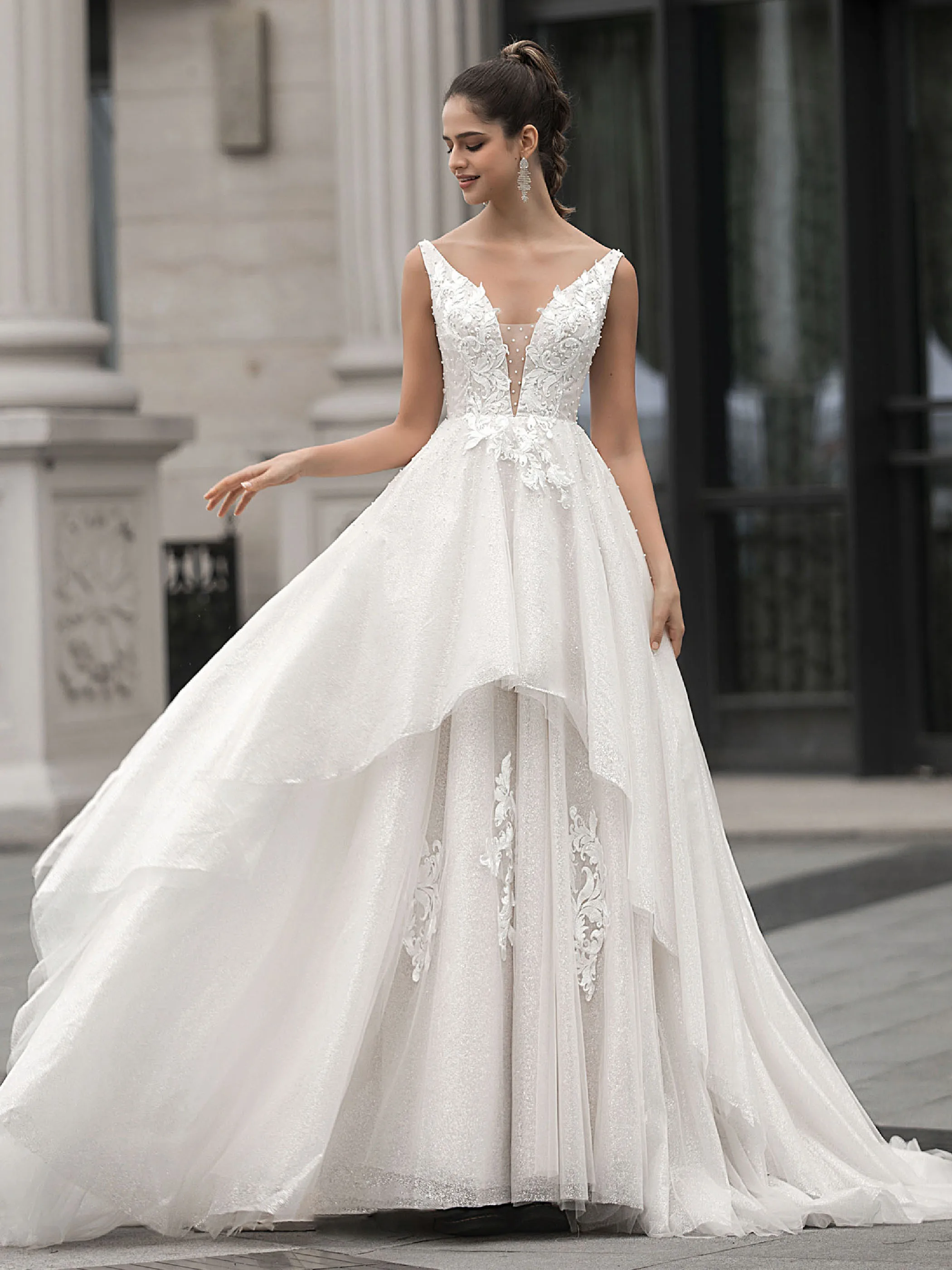 Tanpell Elegant Pearls Appliques A-Line Wedding Dress Sleeveless V-Neck Tiered Hall Floor-Length Bride Church Wedding Dress 2020
Tanpell Elegant Pearls Appliques A-Line Wedding Dress Sleeveless V-Neck Tiered Hall Floor-Length Bride Church Wedding Dress 2020