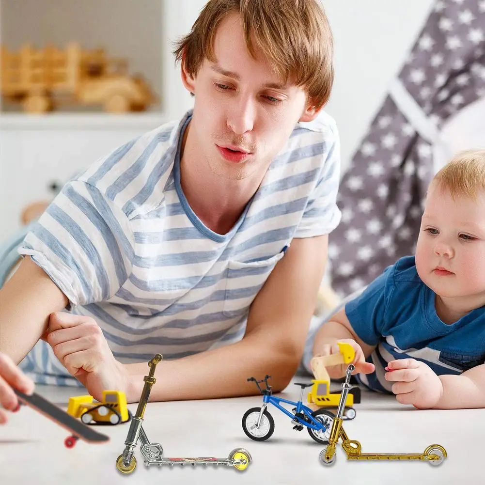 Mini Scooter Two Wheel Scooter Children's Educational Toys Finger Scooter Bike Fingerboard Skateboard
Mini Scooter Two Wheel Scooter Children's Educational Toys Finger Scooter Bike Fingerboard Skateboard