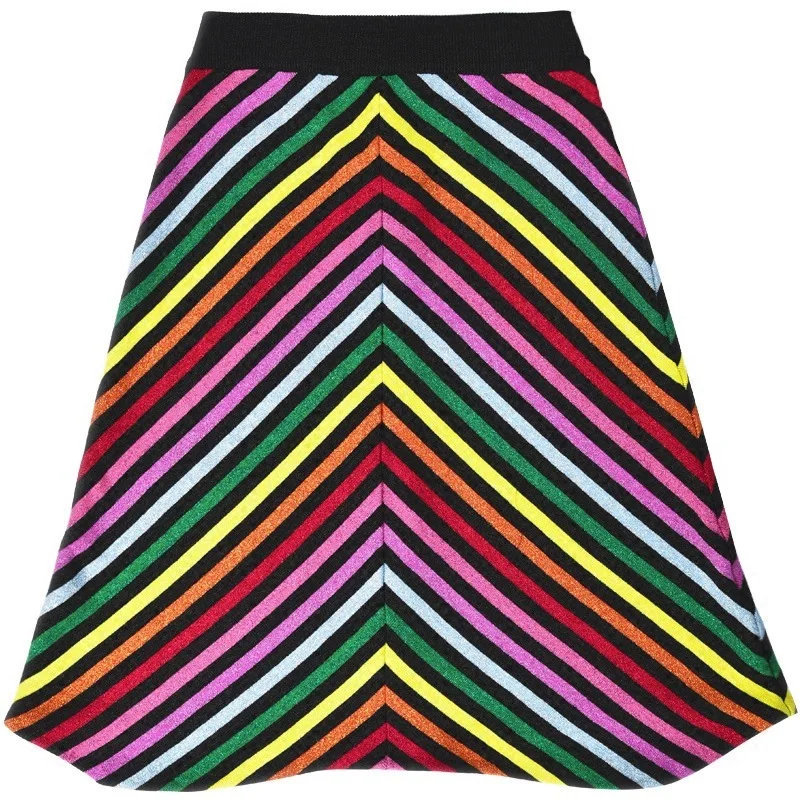 New family with striped bright silk knitted half length skirt A shaped elegant skirt with umbrellas
New family with striped bright silk knitted half length skirt A shaped elegant skirt with umbrellas