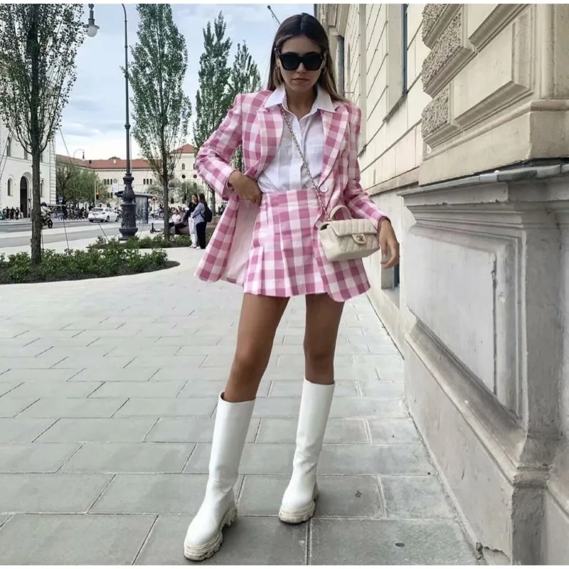 Женский клетчатый костюм с короткой юбкой, повседневные Прямые брюки с отложным воротником, карманами и двойной пряжкой, мини-юбки на молни...
Женский клетчатый костюм с короткой юбкой, повседневные Прямые брюки с отложным воротником, карманами и двойной пряжкой, мини-юбки на молни...