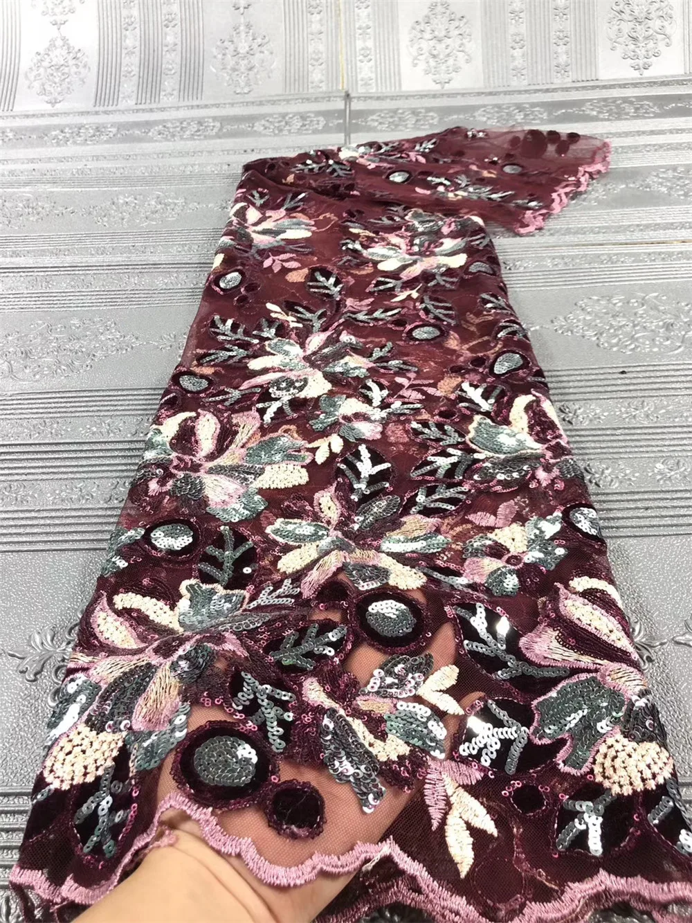 MIQIER High Quality African nigerian tulle Lace Fabric Embroidery Sequins Lace Fabric guipure lace fabric French Tulle lace
MIQIER High Quality African nigerian tulle Lace Fabric Embroidery Sequins Lace Fabric guipure lace fabric French Tulle lace