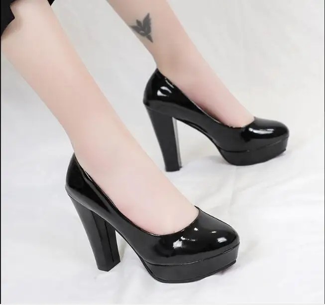 Classic red Women Pumps High Heels Shoes Woman Round head Toe Female Sexy Party Shoes Office Lady Wedding Party Plus Size
Classic red Women Pumps High Heels Shoes Woman Round head Toe Female Sexy Party Shoes Office Lady Wedding Party Plus Size