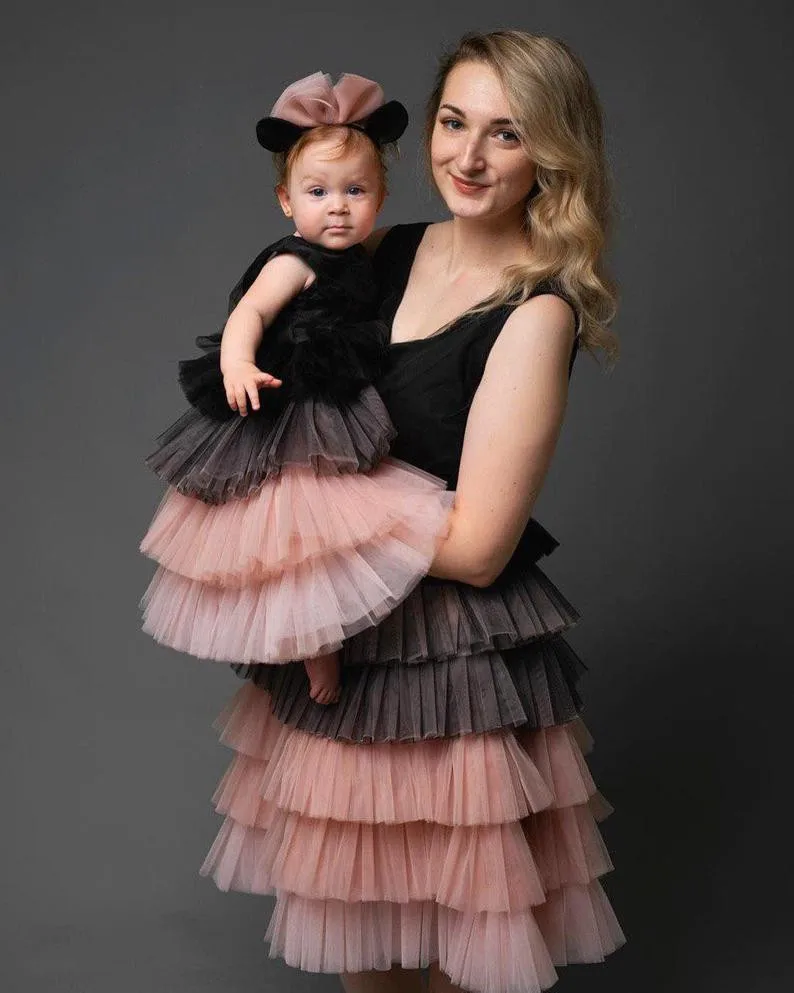 Infant Todder First Birthday Dress Children Party Gowns Mom and Me Matching Dresses Kids Clothes Photography
Infant Todder First Birthday Dress Children Party Gowns Mom and Me Matching Dresses Kids Clothes Photography