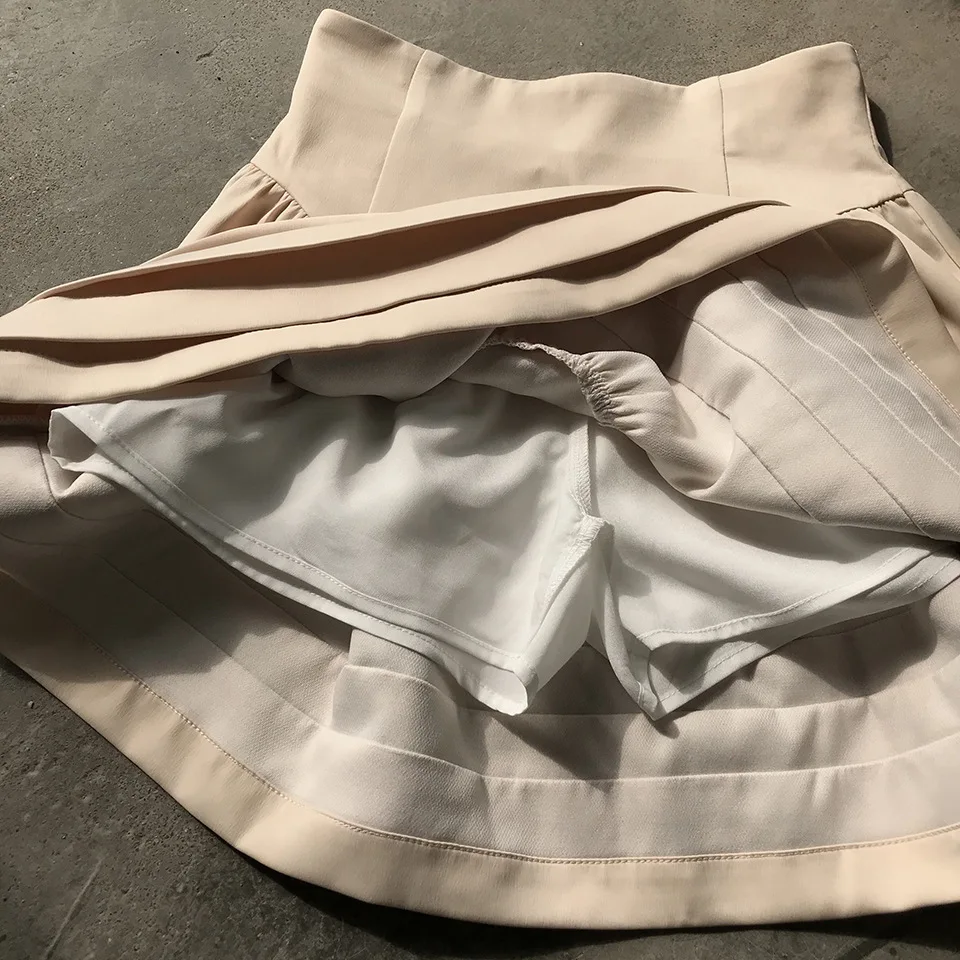 Cute Women Bow Gown Mini SKirt 2021 High quality Runway Skirt Harajuku High Waist Ruffles Beige gothic Skirt
Cute Women Bow Gown Mini SKirt 2021 High quality Runway Skirt Harajuku High Waist Ruffles Beige gothic Skirt