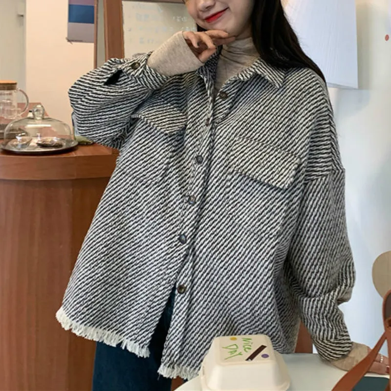 Women Jacket Winter Autumn Jacket For Women 2020 New Retro Clothes Shirt Vintage Tassel Loose Wild Coat Casual Outwears
Women Jacket Winter Autumn Jacket For Women 2020 New Retro Clothes Shirt Vintage Tassel Loose Wild Coat Casual Outwears