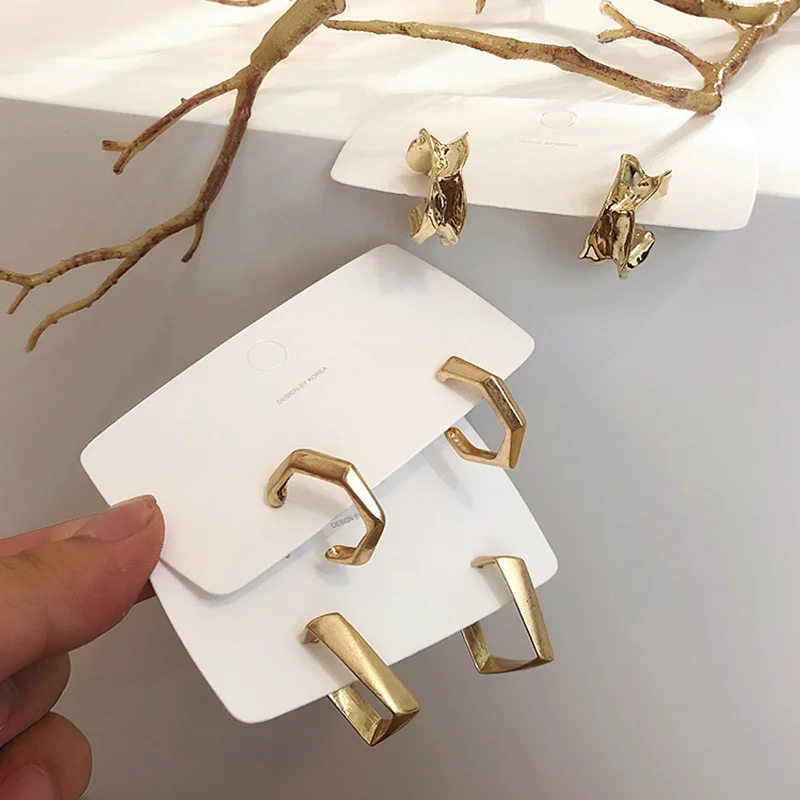 Korean Retro Simple Style Twisted Metal Cold Wind Earrings For Female Girls Accessories
Korean Retro Simple Style Twisted Metal Cold Wind Earrings For Female Girls Accessories