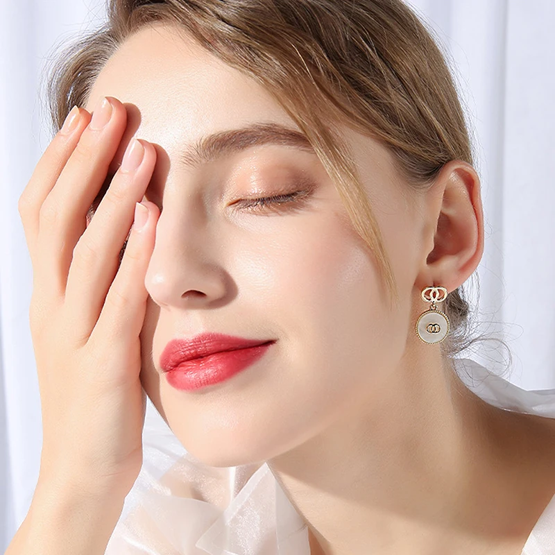 2021 New Fashion Opal Gold Pendant Earrings for Women Classic High-quality Statement Earrings Party Jewelry Accessories
2021 New Fashion Opal Gold Pendant Earrings for Women Classic High-quality Statement Earrings Party Jewelry Accessories