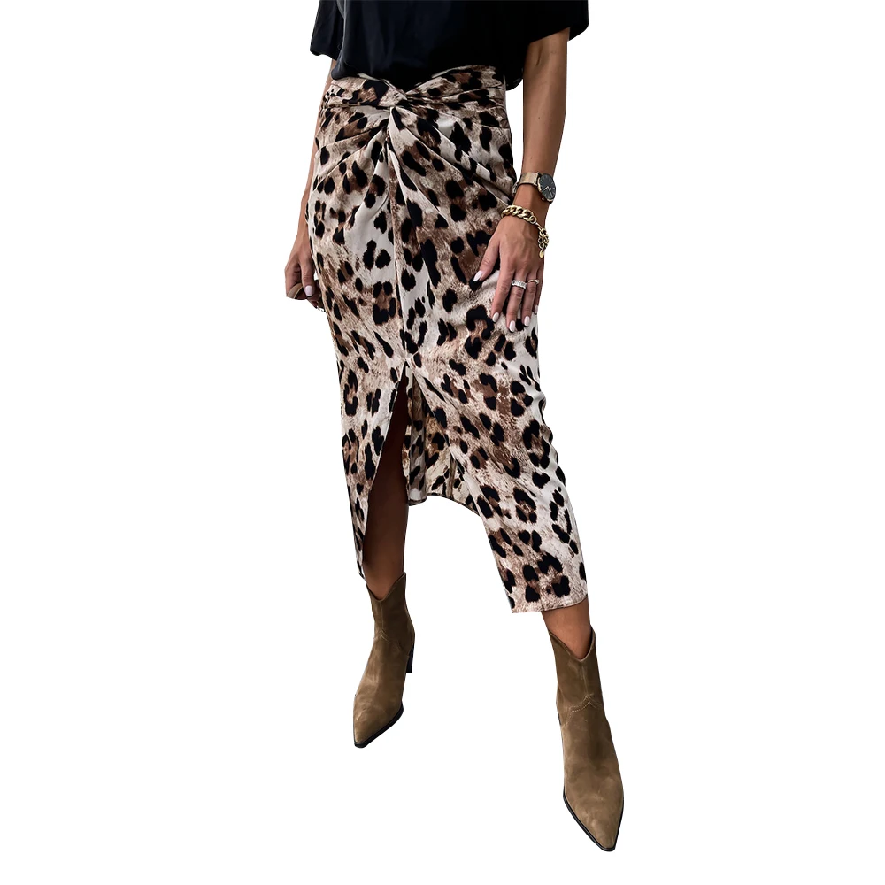Women Leopard Print Classic Front Vintage Slimming Streetwear Female Front Slit Skirt High Waist Midi Straight Skirt Fashion
Women Leopard Print Classic Front Vintage Slimming Streetwear Female Front Slit Skirt High Waist Midi Straight Skirt Fashion