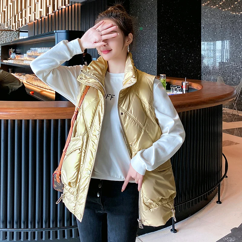 New Korean Down Cotton Vest Sleeveless Jacket Women Large Size Loose Bright Vest Shinny Waterproof Winter Parkas Waistcoat
New Korean Down Cotton Vest Sleeveless Jacket Women Large Size Loose Bright Vest Shinny Waterproof Winter Parkas Waistcoat