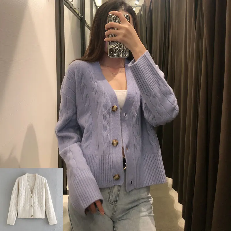2021 new autumn and winter women's sweater jewelry button decoration trend design casual retro fashion cardigan jacket top
2021 new autumn and winter women's sweater jewelry button decoration trend design casual retro fashion cardigan jacket top