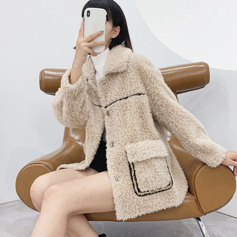 2022 Women Winter New Granular Sheep Shearing Coats Female Short Genuine Lamb Fur Jackets Ladies Solid Color Warm Overcoats S150
2022 Women Winter New Granular Sheep Shearing Coats Female Short Genuine Lamb Fur Jackets Ladies Solid Color Warm Overcoats S150