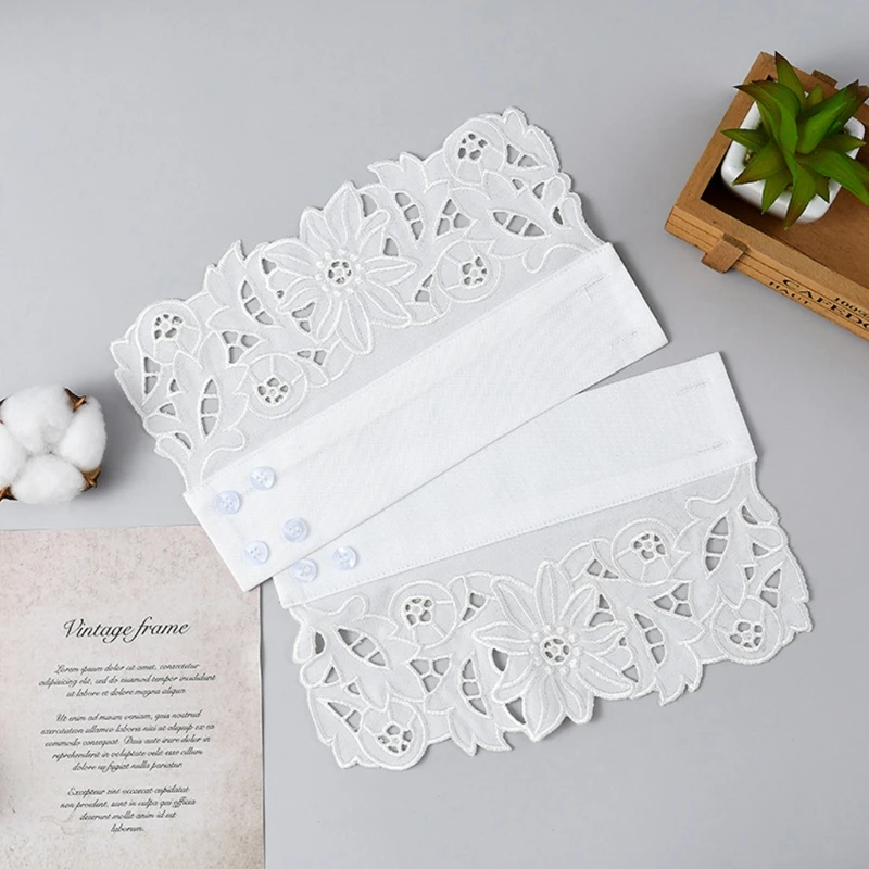 Women Sweet Embroidery Floral Lace Horn Cuffs Bracelet Sunshade Detachable Fake Sleeves Wristband Sweater Accessories
Women Sweet Embroidery Floral Lace Horn Cuffs Bracelet Sunshade Detachable Fake Sleeves Wristband Sweater Accessories