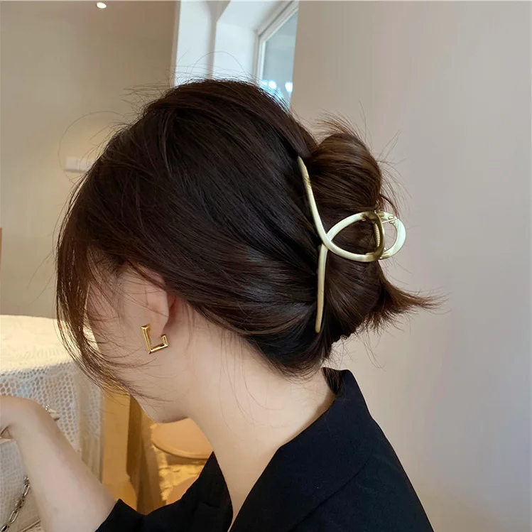 2020 Trend Large Korean Ins Japanese Elegant Temperament Metal Back Head Plate Hair Grab Clip Alloy Hairpin Shark Clip
2020 Trend Large Korean Ins Japanese Elegant Temperament Metal Back Head Plate Hair Grab Clip Alloy Hairpin Shark Clip