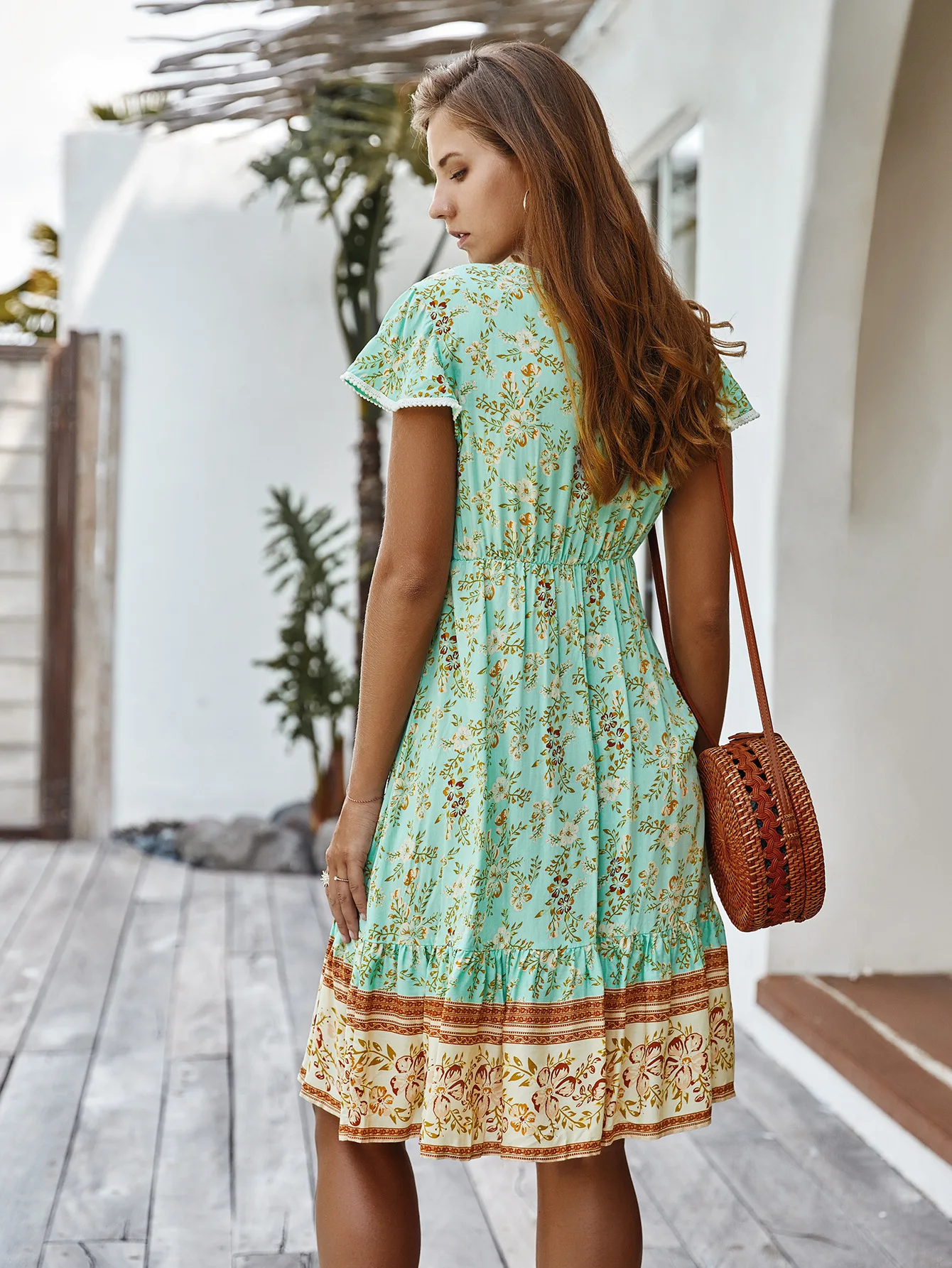 Bohemian Holiday Style 2020 Spring Summer V Neck Short Sleeve Flower Print Sexy Dress Holiday Beach 
Bohemian Holiday Style 2020 Spring Summer V Neck Short Sleeve Flower Print Sexy Dress Holiday Beach