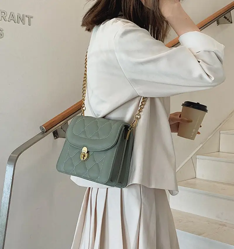Fashion Solid Women Crossbody Bags Leather Shoulder Bag With Chain Small Handbag Daily Satchels Ladies Small Flap Sweet Pouch 
Fashion Solid Women Crossbody Bags Leather Shoulder Bag With Chain Small Handbag Daily Satchels Ladies Small Flap Sweet Pouch
